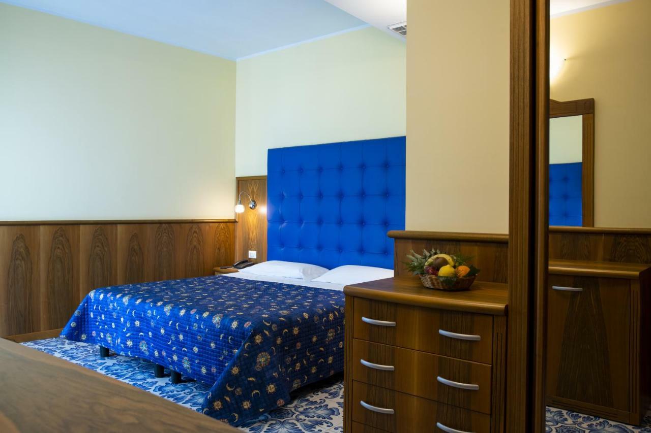 Hotel Panoramic ジャルディーニ・ナクソス エクステリア 写真